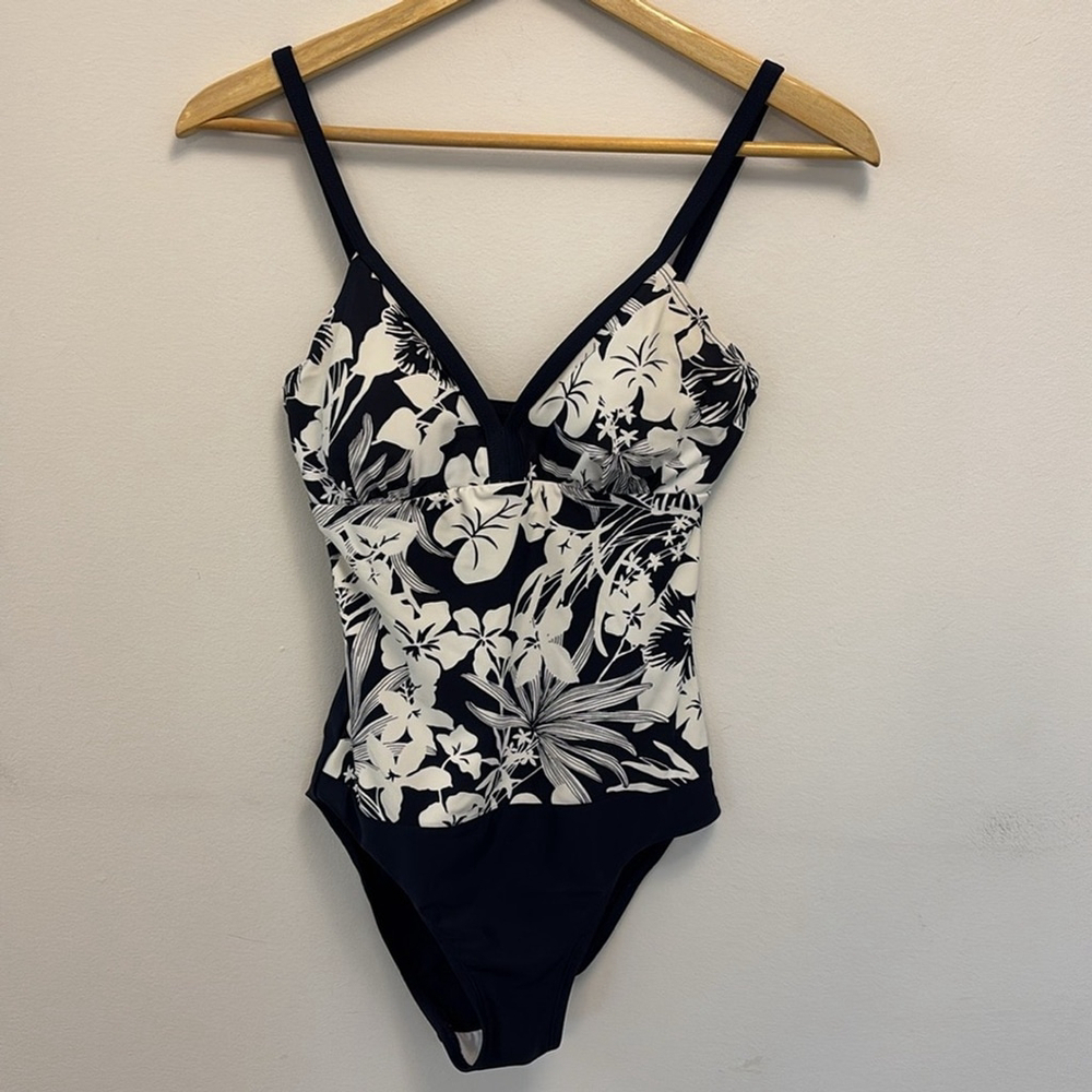 KRISTA floral Black & white one piece Bathing suit padded cups v-neck size 8 - Picture 3 of 12